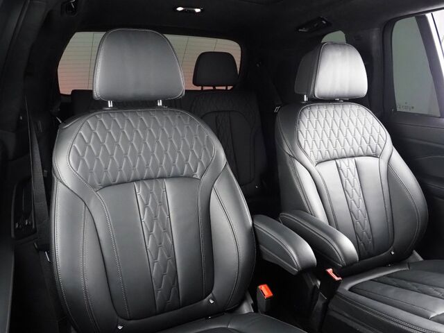 2023 BMW X7 xDrive40i AWD *M SPORT PKG, EXECUTIVE PKG, DRIVING ASSIST PRO, HEADS-UP DISPLAY, NAVIGATION, ADAPTIVE CRUISE, 360 CAMERAS, PANO SKY LOUNGE ROOF, MERINO LEATHER, CLIMATE SEATS, 2ND ROW CAPTAINS, HARMAN/KARDON Round Rock TX