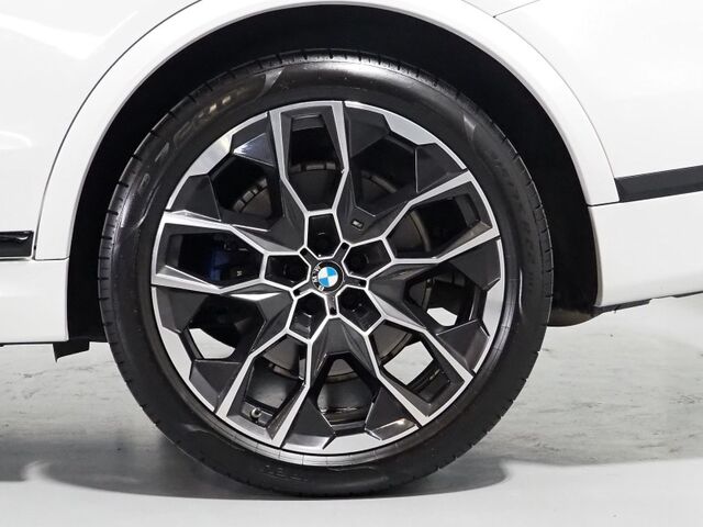 2023 BMW X7 xDrive40i AWD *M SPORT PKG, EXECUTIVE PKG, DRIVING ASSIST PRO, HEADS-UP DISPLAY, NAVIGATION, ADAPTIVE CRUISE, 360 CAMERAS, PANO SKY LOUNGE ROOF, MERINO LEATHER, CLIMATE SEATS, 2ND ROW CAPTAINS, HARMAN/KARDON Round Rock TX
