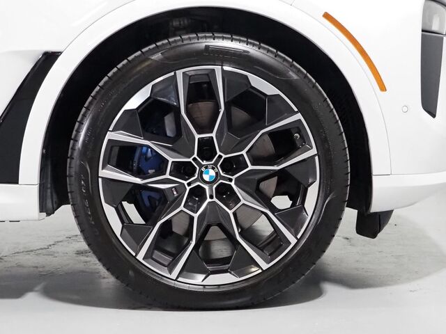 2023 BMW X7 xDrive40i AWD *M SPORT PKG, EXECUTIVE PKG, DRIVING ASSIST PRO, HEADS-UP DISPLAY, NAVIGATION, ADAPTIVE CRUISE, 360 CAMERAS, PANO SKY LOUNGE ROOF, MERINO LEATHER, CLIMATE SEATS, 2ND ROW CAPTAINS, HARMAN/KARDON Round Rock TX