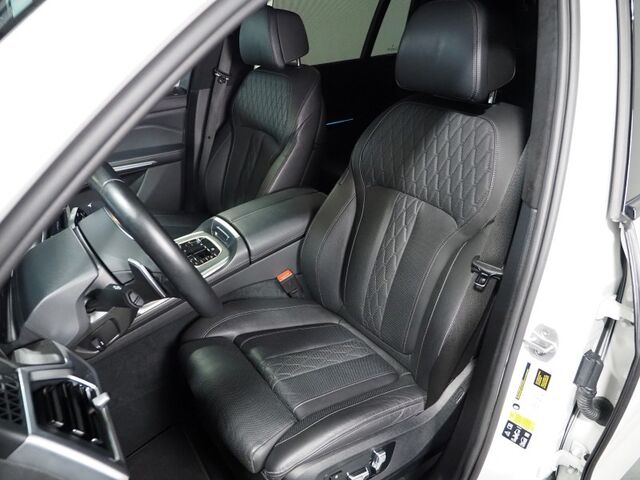 2023 BMW X7 xDrive40i AWD *M SPORT PKG, EXECUTIVE PKG, DRIVING ASSIST PRO, HEADS-UP DISPLAY, NAVIGATION, ADAPTIVE CRUISE, 360 CAMERAS, PANO SKY LOUNGE ROOF, MERINO LEATHER, CLIMATE SEATS, 2ND ROW CAPTAINS, HARMAN/KARDON Round Rock TX