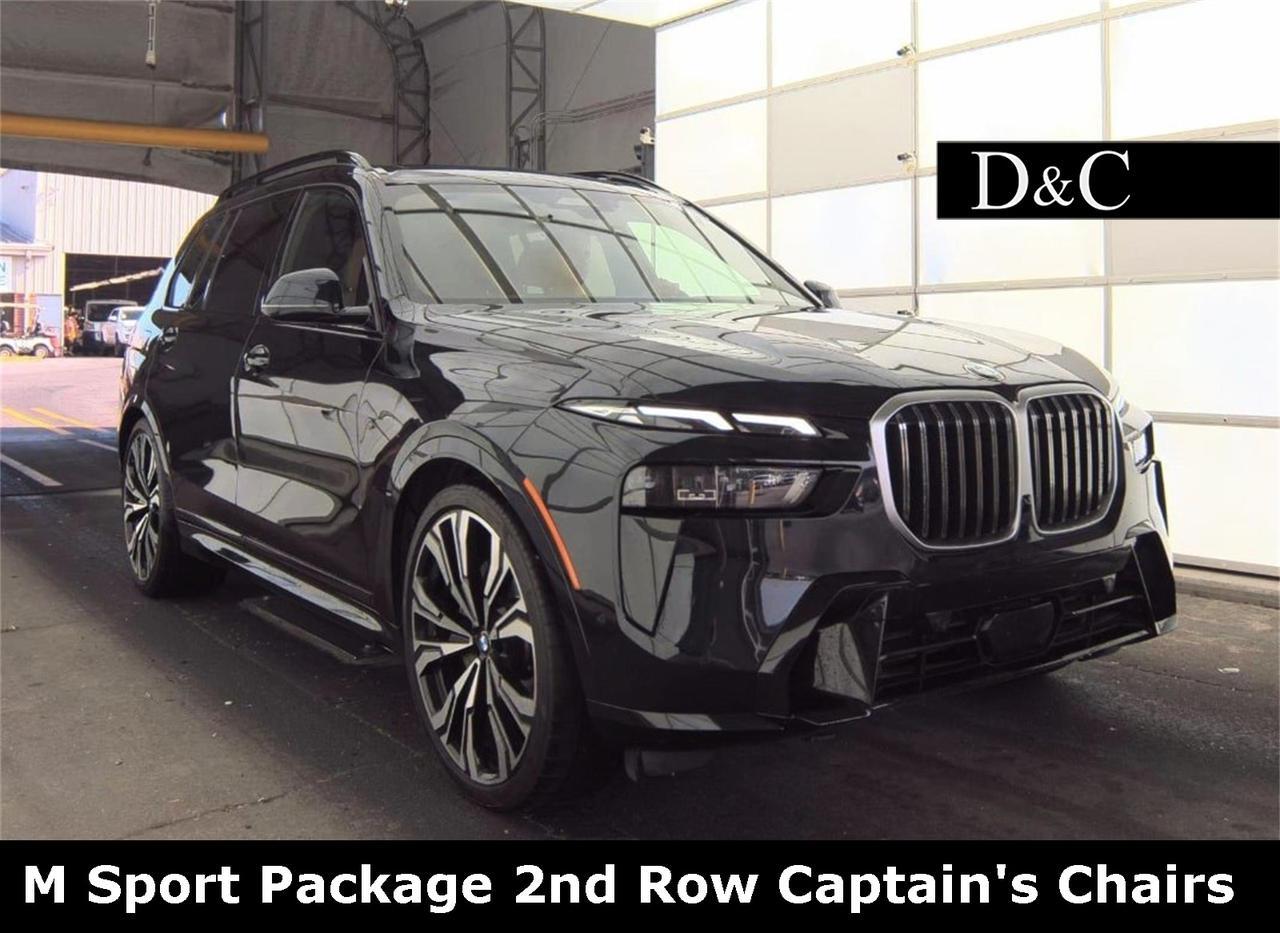 2023 BMW X7 xDrive40i M Sport Package 2nd Row Captain&apos;s Chairs Portland OR