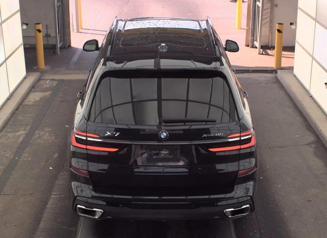 2023 BMW X7 xDrive40i M Sport Package 2nd Row Captain&apos;s Chairs Portland OR