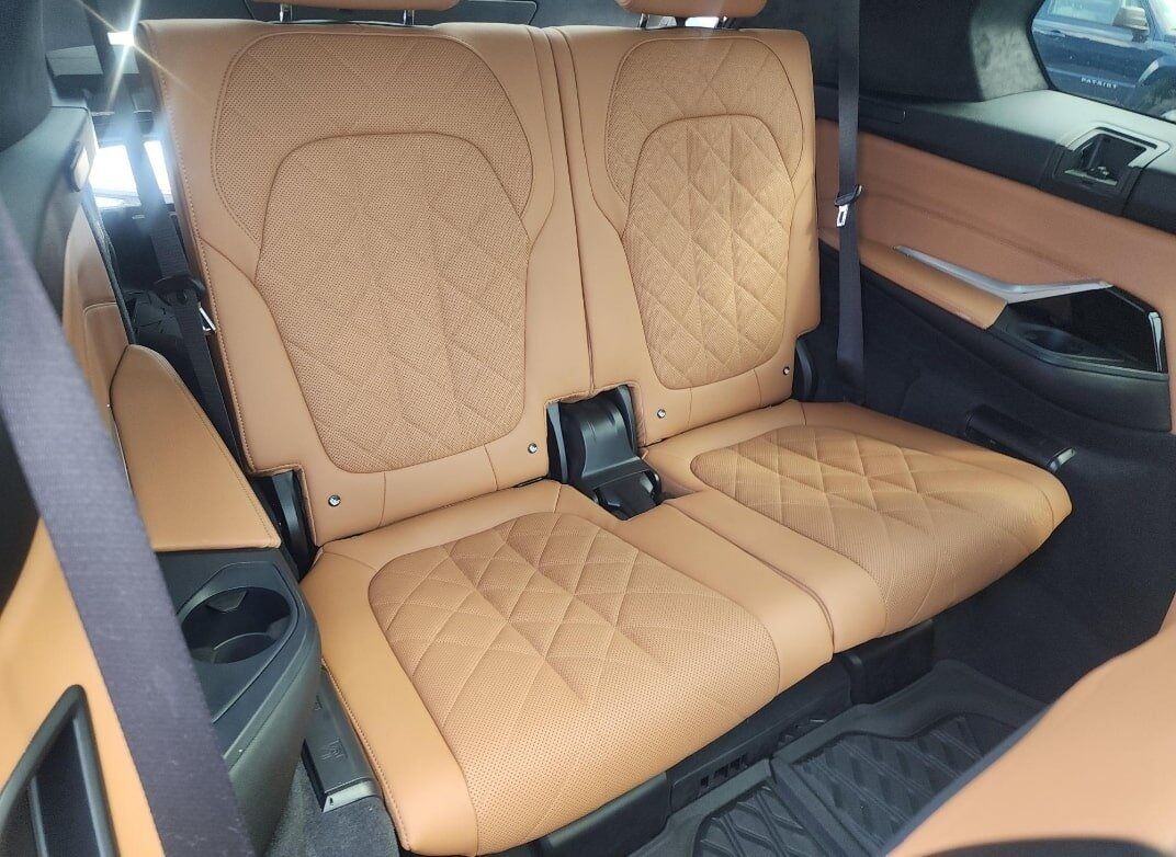 2023 BMW X7 xDrive40i M Sport Package 2nd Row Captain&apos;s Chairs Portland OR