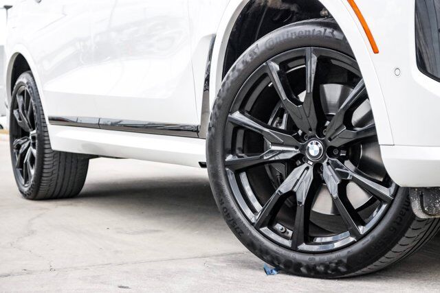 2023 BMW X7 xDrive40i M Sport Package  Selma TX