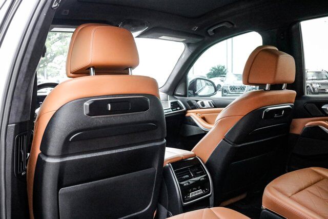 2023 BMW X7 xDrive40i M Sport Package  Selma TX