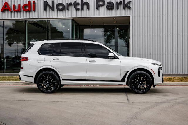 2023 BMW X7 xDrive40i M Sport Package  Selma TX