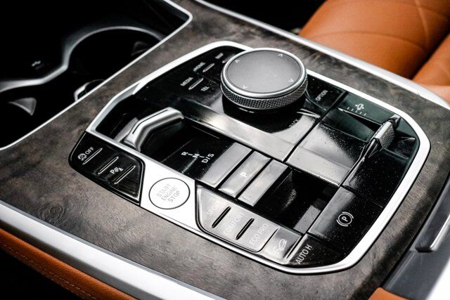 2023 BMW X7 xDrive40i M Sport Package  Selma TX