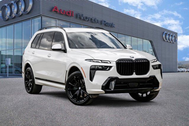 2023 BMW X7 xDrive40i M Sport Package  Selma TX