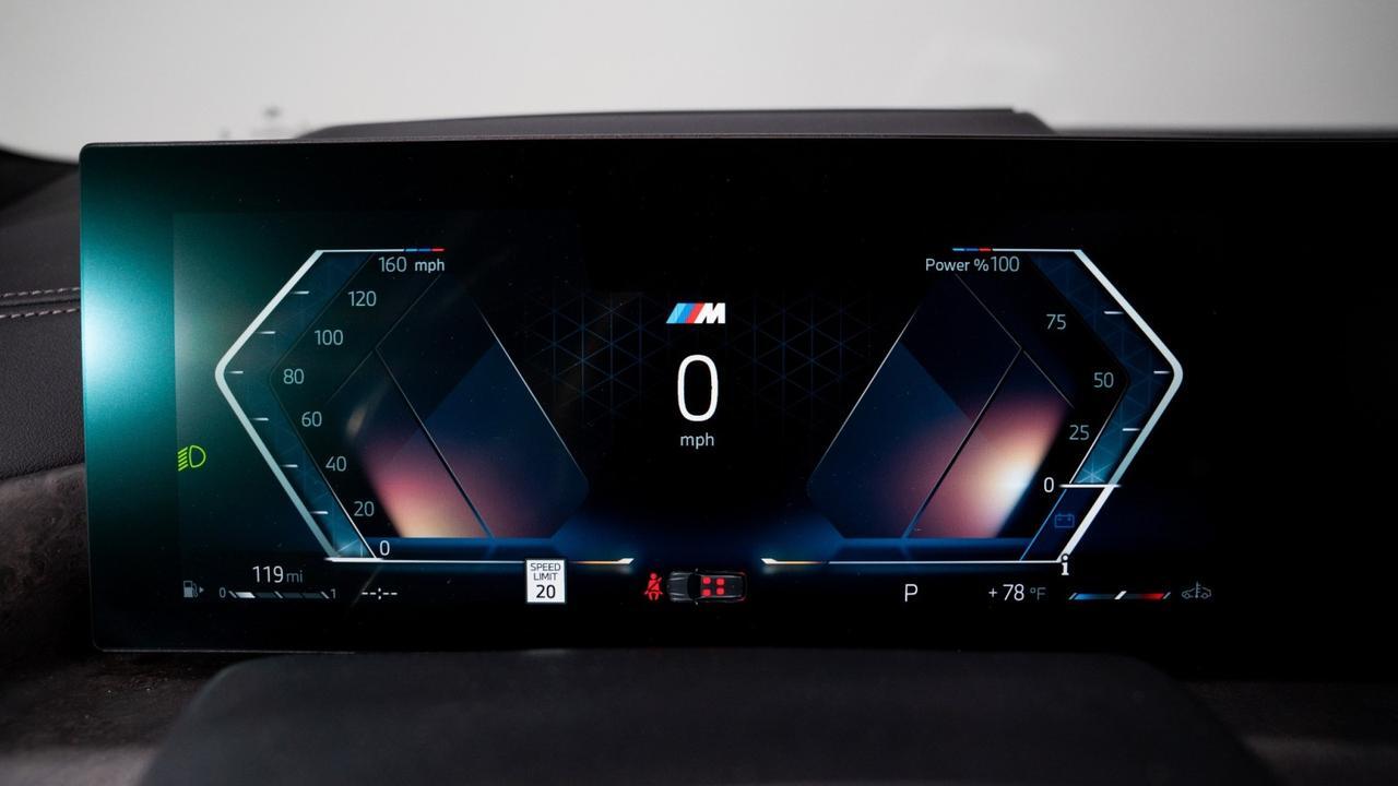 2023 BMW X7 xDrive40i M Sport w/ Park Assist & M-Sport Professional Packages Franklin TN