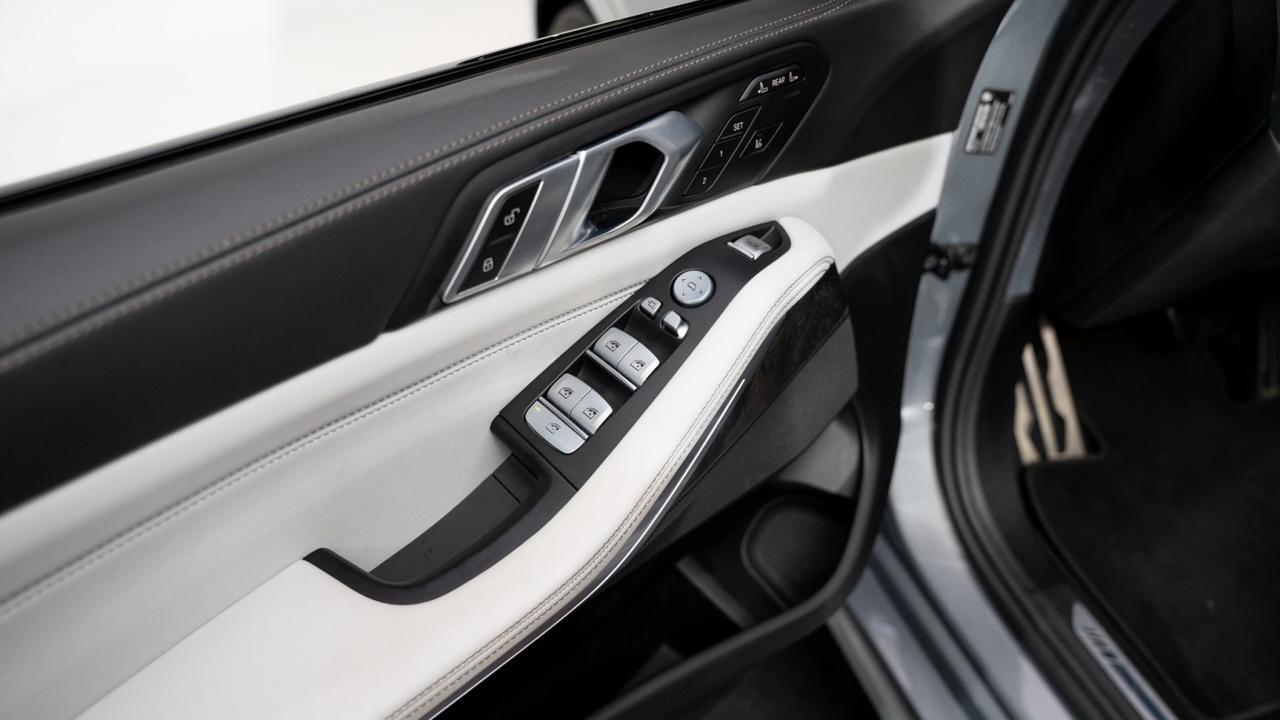 2023 BMW X7 xDrive40i M Sport w/ Park Assist & M-Sport Professional Packages Franklin TN