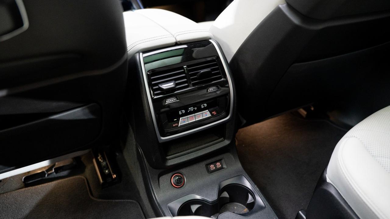 2023 BMW X7 xDrive40i M Sport w/ Park Assist & M-Sport Professional Packages Franklin TN
