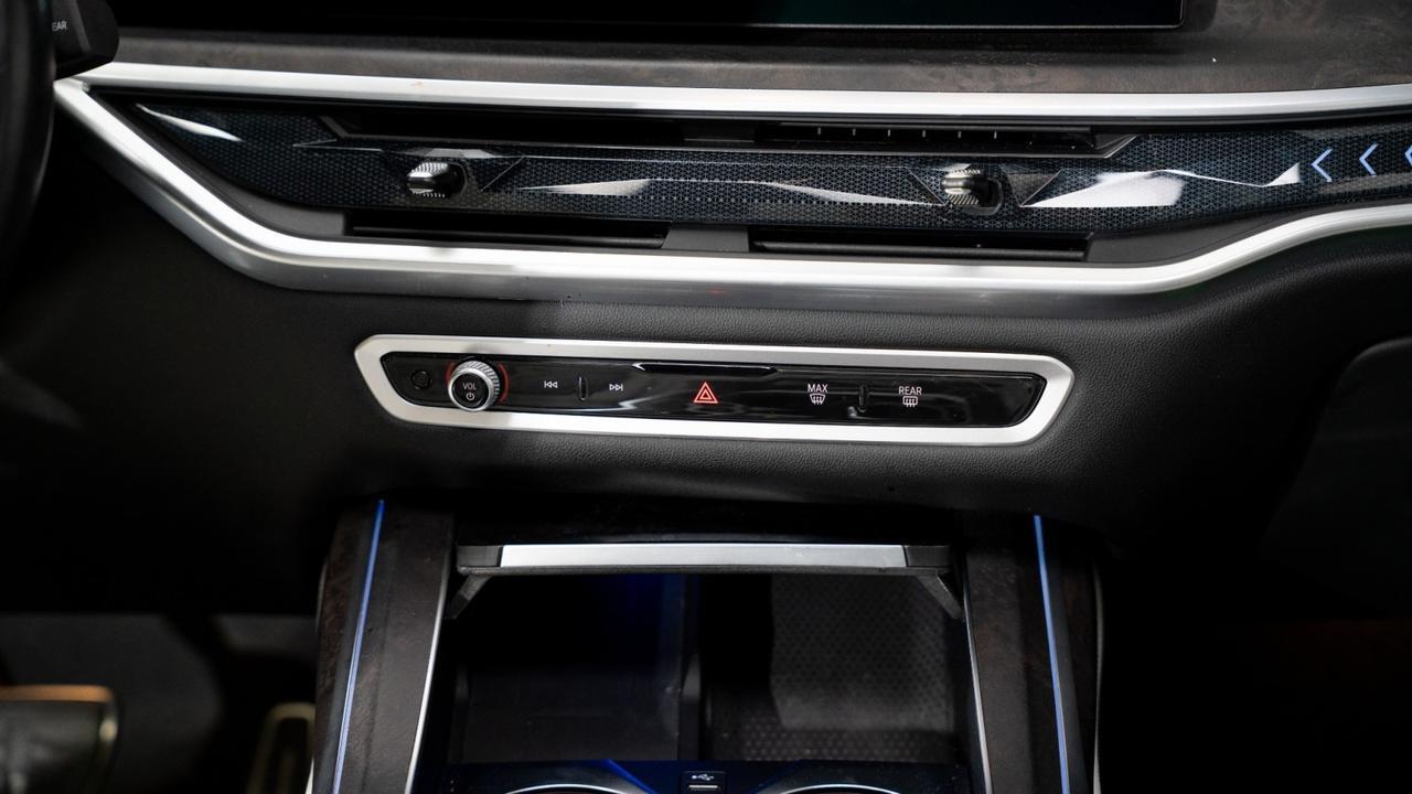 2023 BMW X7 xDrive40i M Sport w/ Park Assist & M-Sport Professional Packages Franklin TN