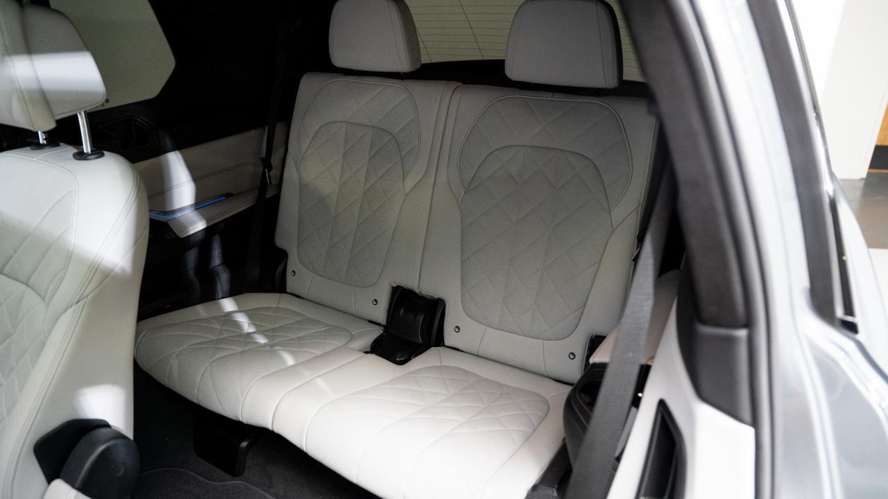 2023 BMW X7 xDrive40i M Sport w/ Park Assist & M-Sport Professional Packages Franklin TN