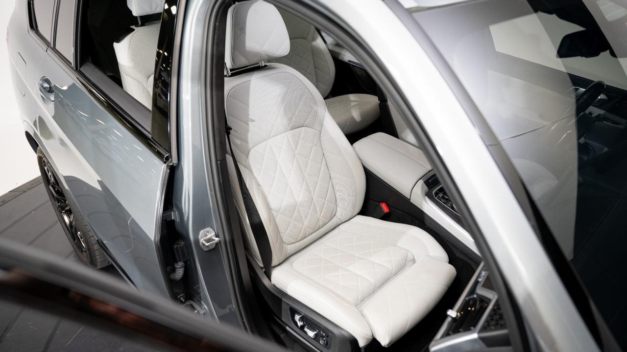 2023 BMW X7 xDrive40i M Sport w/ Park Assist & M-Sport Professional Packages Franklin TN