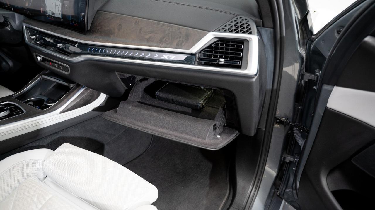2023 BMW X7 xDrive40i M Sport w/ Park Assist & M-Sport Professional Packages Franklin TN