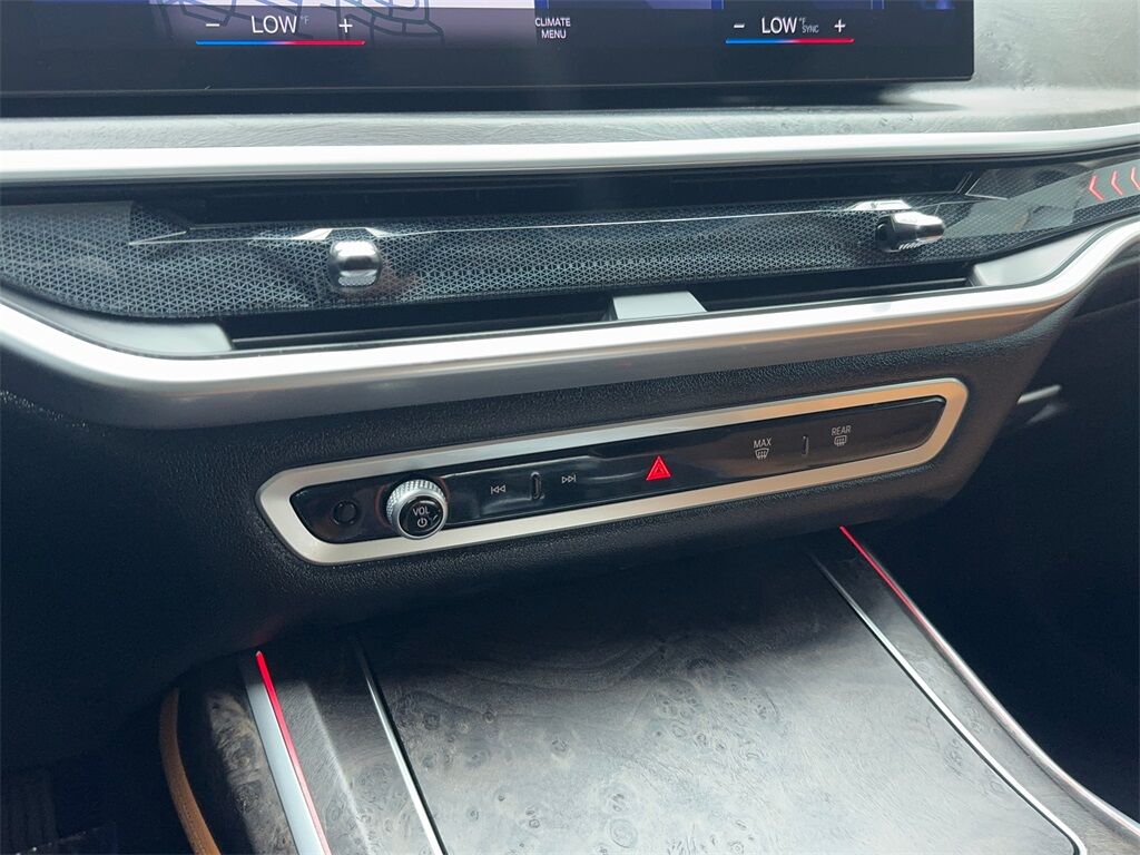 2023 BMW X7 xDrive40i NAV,CAM,PANO,CLMT STS,HEADS UP,22&quot; WLS,3 Plano TX
