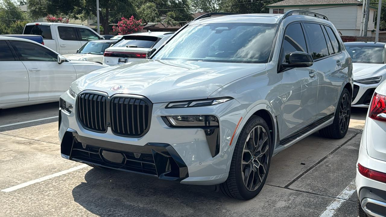 2023 BMW X7 xDrive40i