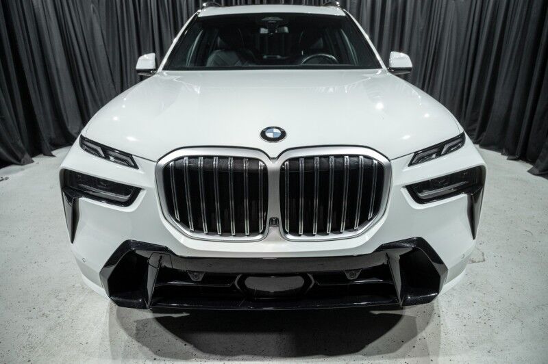 2023 BMW X7 xDrive40i Sports Activity Vehicle SUV