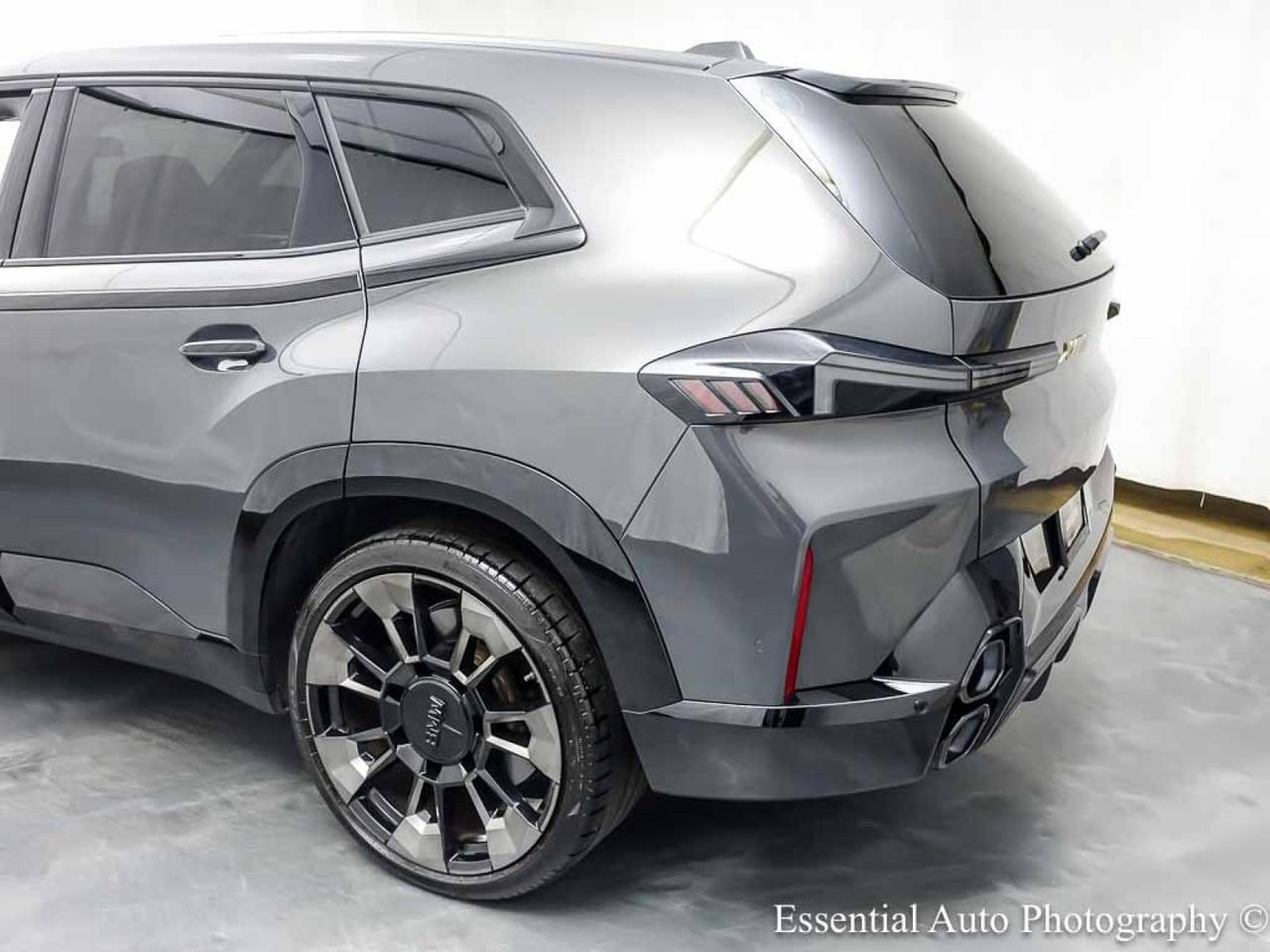 2023 BMW XM Willowbrook IL