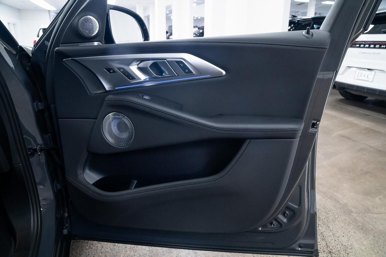 2023 BMW XM 1 Owner Bowers &amp; Wilkins Sound Massage Seats Portland OR