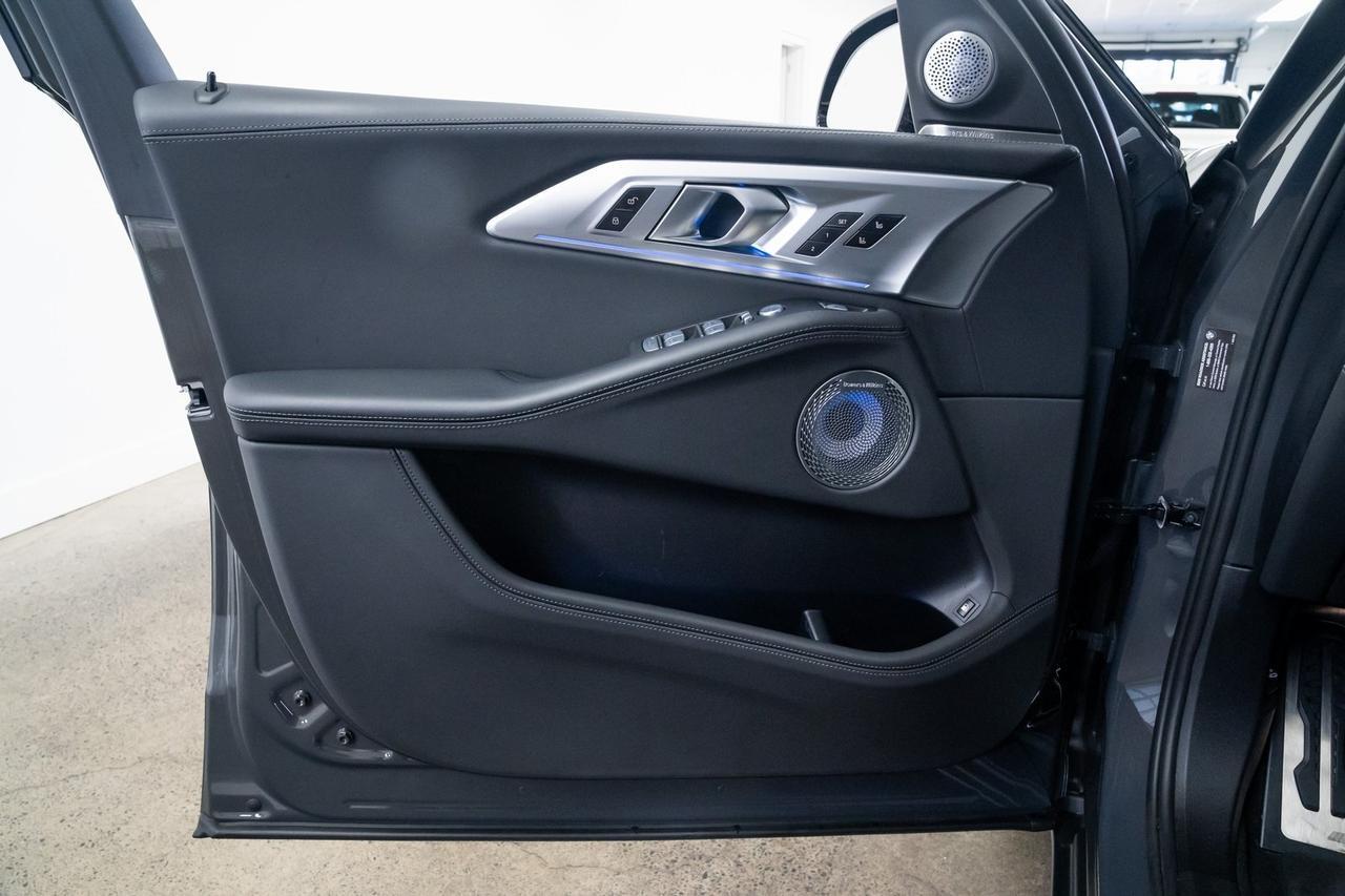 2023 BMW XM 1 Owner Bowers &amp; Wilkins Sound Massage Seats Portland OR