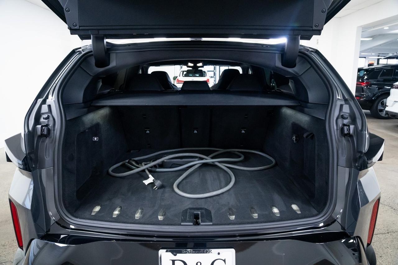 2023 BMW XM 1 Owner Bowers &amp; Wilkins Sound Massage Seats Portland OR