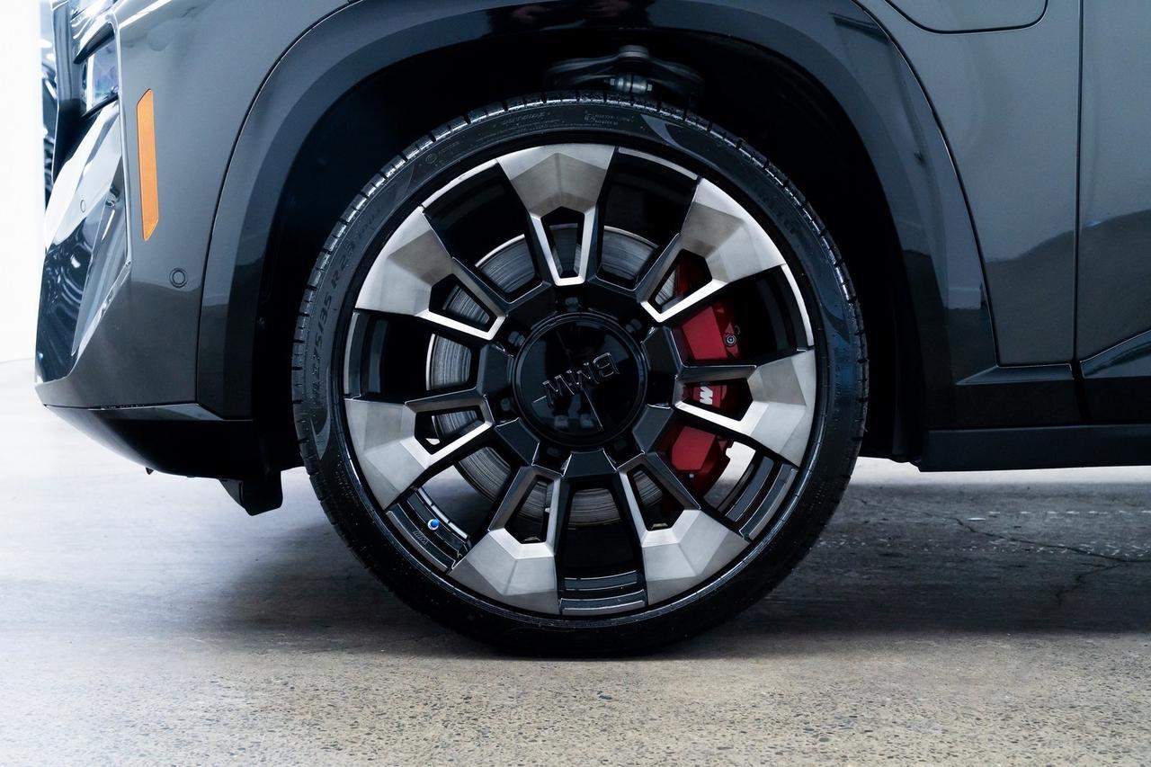 2023 BMW XM 1 Owner Bowers &amp; Wilkins Sound Massage Seats Portland OR