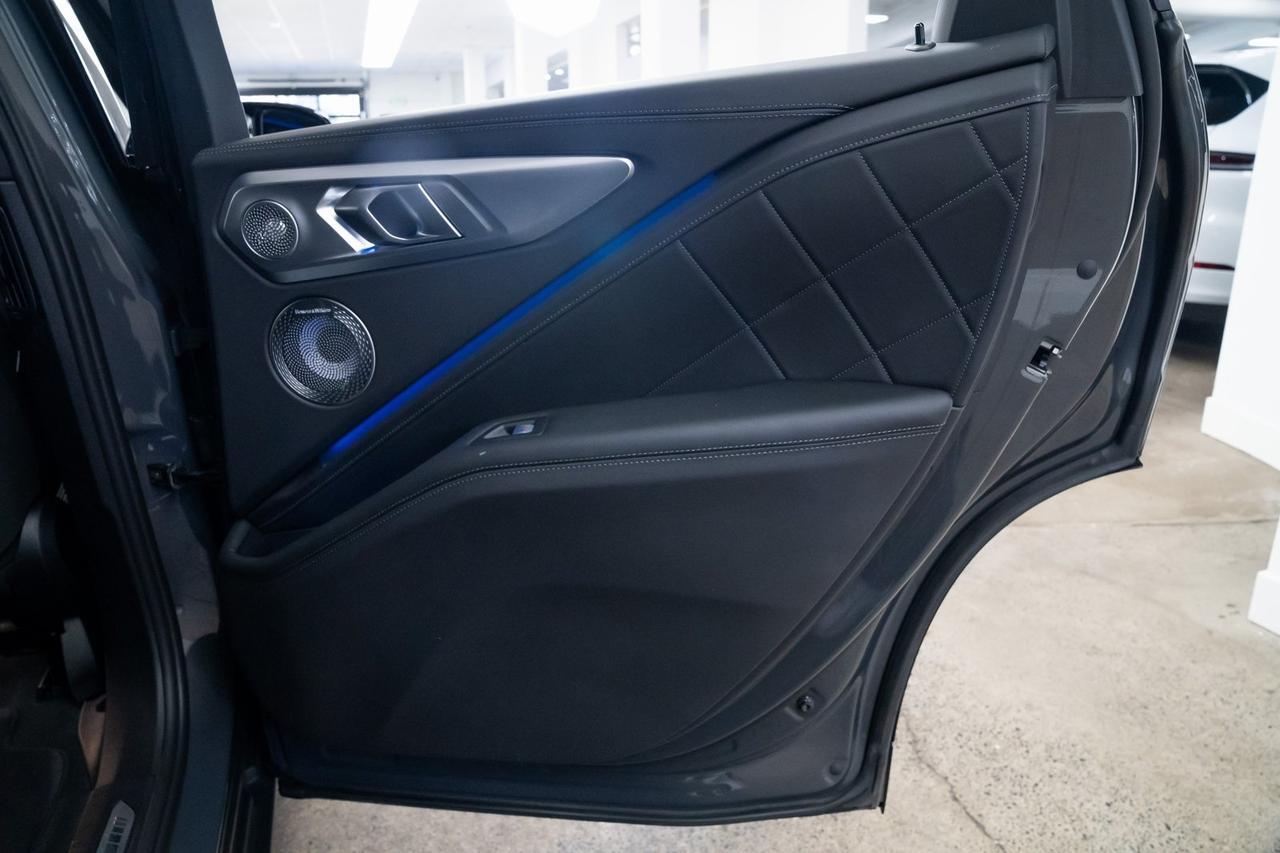 2023 BMW XM 1 Owner Bowers &amp; Wilkins Sound Massage Seats Portland OR