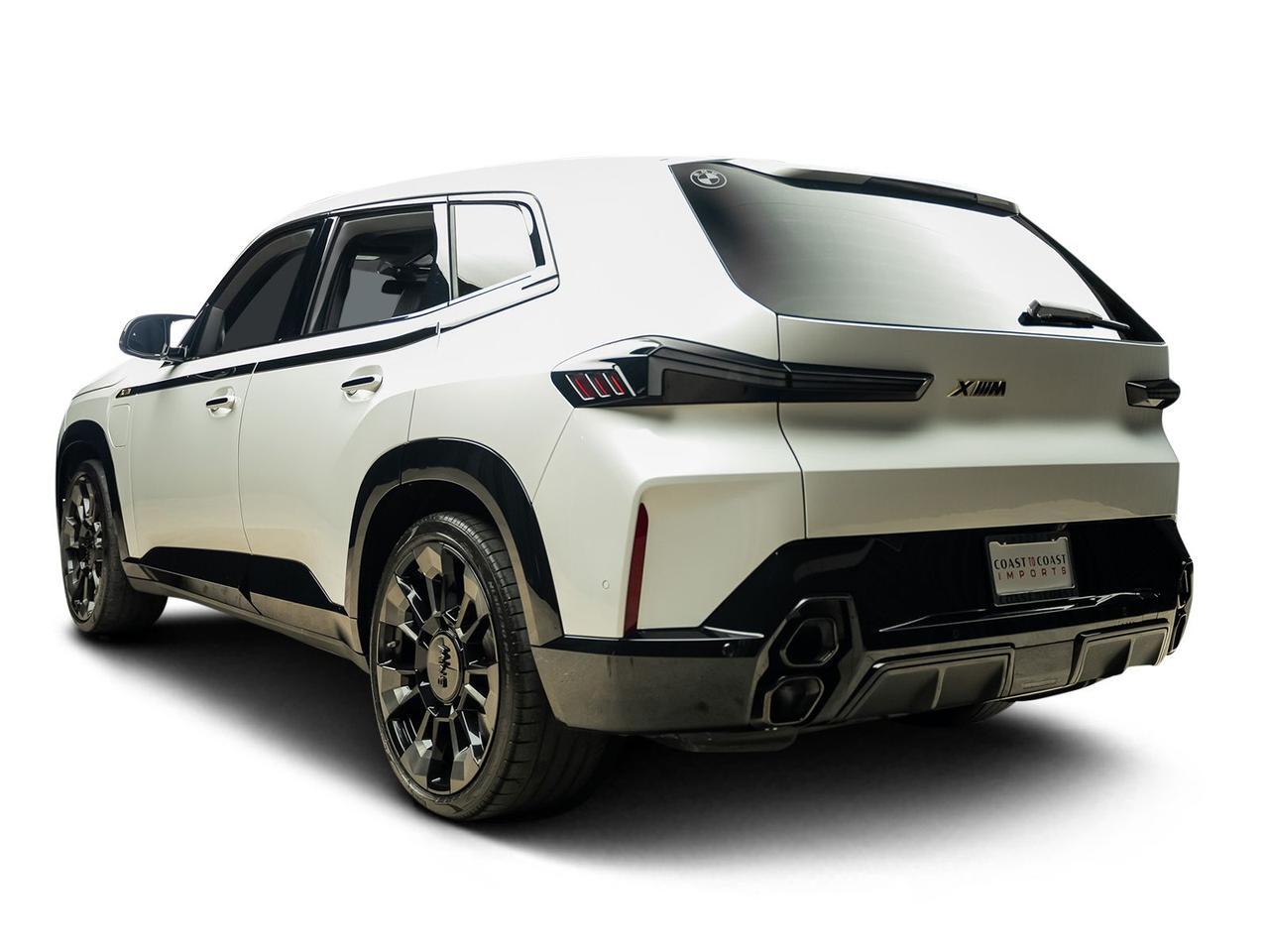 2023 BMW XM Base