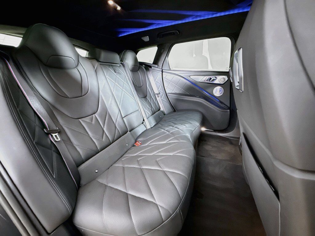 2023 BMW XM Base Willowbrook IL
