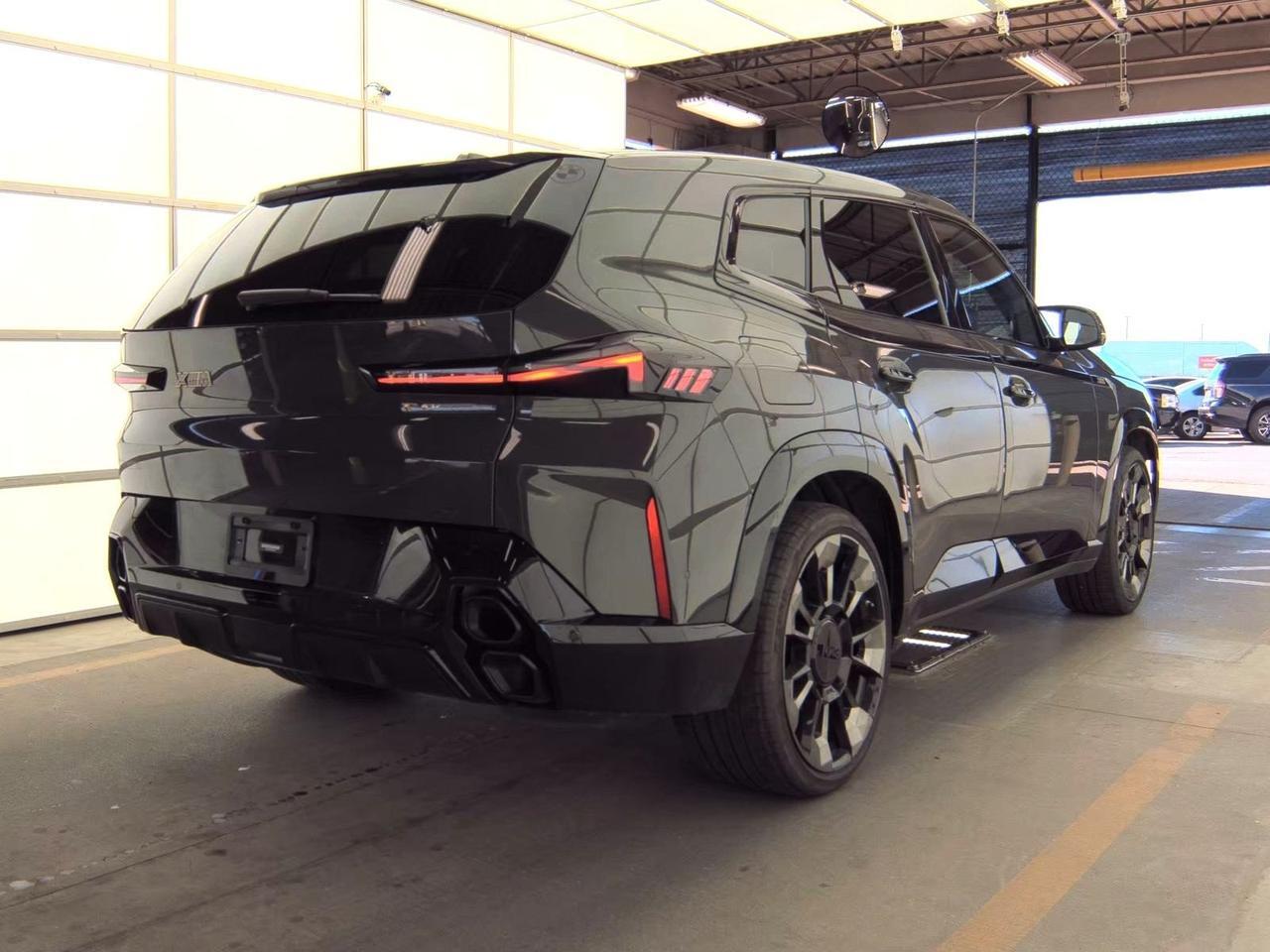 2023 BMW XM Bowers &amp; Wilkins Sound Massage Seats Portland OR