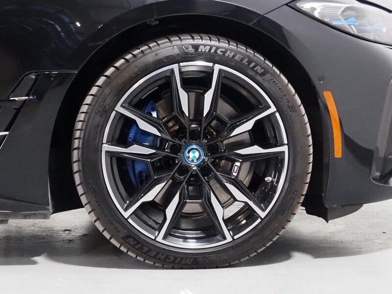 2023 BMW i4 M50 Gran Coupe AWD *HEADS-UP DISPLAY, NAVIGATION, CURVED DISPLAY, ADAPTIVE CRUISE, SAFETY ALERTS, 360 CAMERAS, MOONROOF, LEATHER, HEATED SEATS/STEERING, HARMAN/KARDON, WIRELESS CHARGING, ANDROID & APPLE Round Rock TX