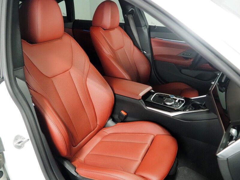 2023 BMW i4 eDrive35 Gran Coupe *DRIVING ASSIST PRO, NAVIGATION, CURVED DISPLAY, ADAPTIVE CRUISE, SAFETY ALERTS, 360 CAMERAS, MOONROOF, HEATED SEATS/STEERING, COMFORT ACCESS, ICONIC SOUNDS, 19 INCH WHEELS, HARMAN/KARDON, ANDROID & APPLE