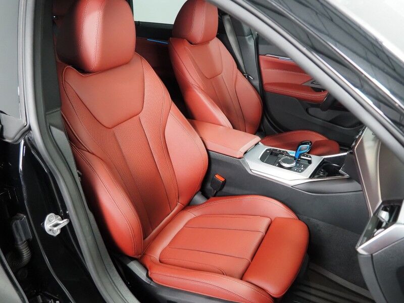 2023 BMW i4 eDrive35 Gran Coupe *HEADS-UP DISPLAY, NAVIGATION, CURVED DISPLAY, ADAPTIVE CRUISE, SAFETY ALERTS, 360 CAMERAS, MOONROOF, HEATED SEATS/STEERING, HARMAN/KARDON, WIRELESS CHARGING, ANDROID & APPLE