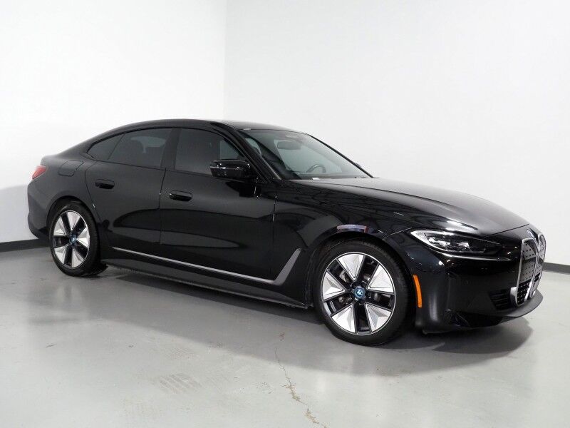 2023 BMW i4 eDrive35 Gran Coupe *HEADS-UP DISPLAY, NAVIGATION, CURVED DISPLAY, ADAPTIVE CRUISE, SAFETY ALERTS, 360 CAMERAS, MOONROOF, HEATED SEATS/STEERING, HARMAN/KARDON, WIRELESS CHARGING, ANDROID & APPLE