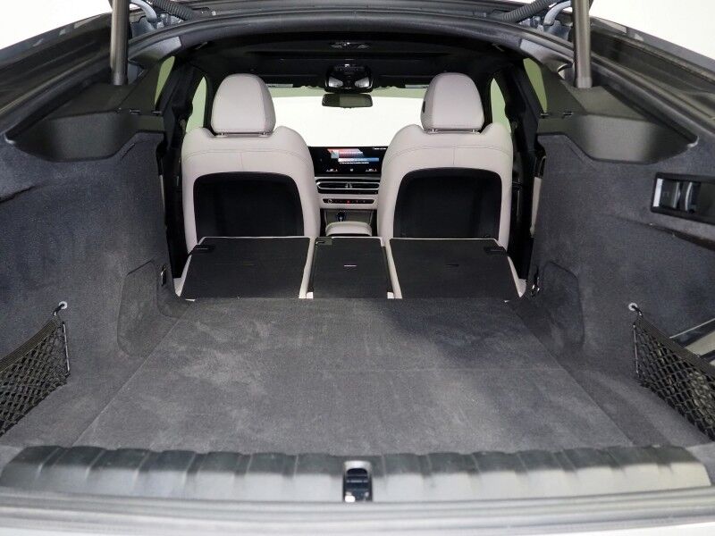 2023 BMW i4 eDrive35 Gran Coupe *HEADS-UP DISPLAY, NAVIGATION, CURVED DISPLAY, ADAPTIVE CRUISE, SAFETY ALERTS, 360 CAMERAS, MOONROOF, LEATHER, HEATED SEATS/STEERING, WIRELESS CHARGING, ANDROID & APPLE Round Rock TX