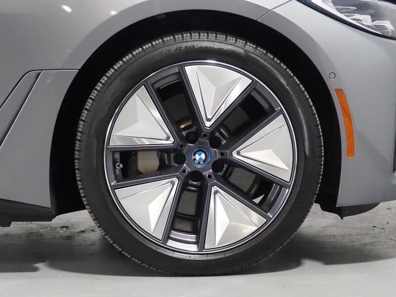 2023 BMW i4 eDrive35 Gran Coupe *HEADS-UP DISPLAY, NAVIGATION, CURVED DISPLAY, ADAPTIVE CRUISE, SAFETY ALERTS, 360 CAMERAS, MOONROOF, LEATHER, HEATED SEATS/STEERING, WIRELESS CHARGING, ANDROID & APPLE Round Rock TX