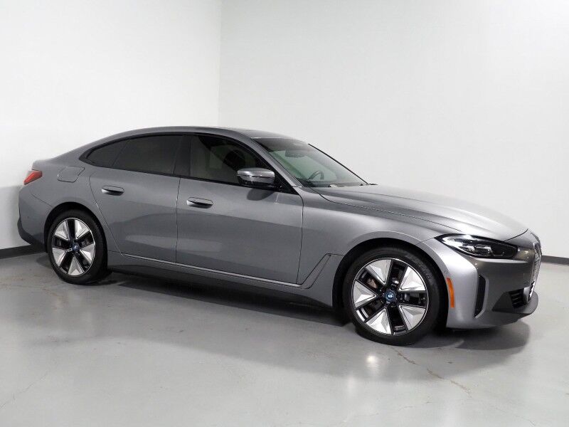 2023 BMW i4 eDrive35 Gran Coupe *HEADS-UP DISPLAY, NAVIGATION, CURVED DISPLAY, ADAPTIVE CRUISE, SAFETY ALERTS, 360 CAMERAS, MOONROOF, LEATHER, HEATED SEATS/STEERING, WIRELESS CHARGING, ANDROID & APPLE