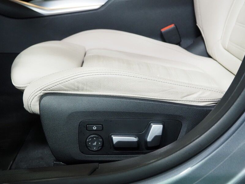 2023 BMW i4 eDrive35 Gran Coupe *HEADS-UP DISPLAY, NAVIGATION, CURVED DISPLAY, ADAPTIVE CRUISE, SAFETY ALERTS, 360 CAMERAS, MOONROOF, LEATHER, HEATED SEATS/STEERING, WIRELESS CHARGING, ANDROID & APPLE Round Rock TX