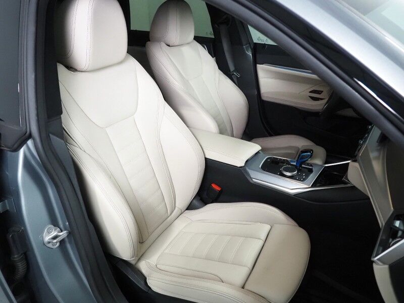 2023 BMW i4 eDrive35 Gran Coupe *HEADS-UP DISPLAY, NAVIGATION, CURVED DISPLAY, ADAPTIVE CRUISE, SAFETY ALERTS, 360 CAMERAS, MOONROOF, LEATHER, HEATED SEATS/STEERING, WIRELESS CHARGING, ANDROID & APPLE