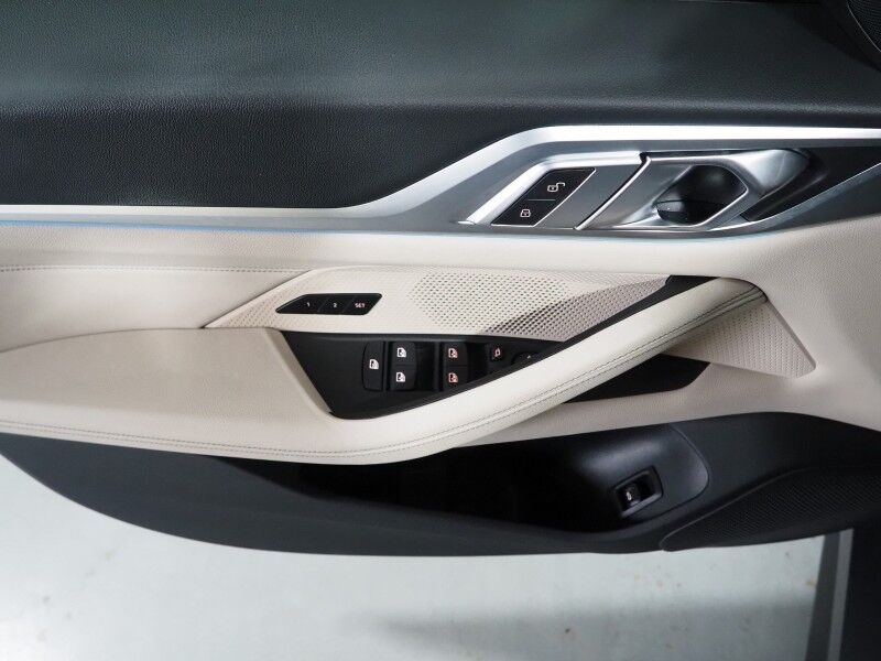 2023 BMW i4 eDrive35 Gran Coupe *HEADS-UP DISPLAY, NAVIGATION, CURVED DISPLAY, ADAPTIVE CRUISE, SAFETY ALERTS, 360 CAMERAS, MOONROOF, LEATHER, HEATED SEATS/STEERING, WIRELESS CHARGING, ANDROID & APPLE Round Rock TX