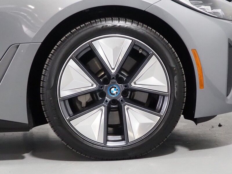 2023 BMW i4 eDrive35 Gran Coupe *HEADS-UP DISPLAY, NAVIGATION, CURVED DISPLAY, ADAPTIVE CRUISE, SAFETY ALERTS, BACKUP-CAMERA, MOONROOF, HEATED SEATS/STEERING, HARMAN/KARDON, WIRELESS CHARGING, ANDROID & APPLE Round Rock TX