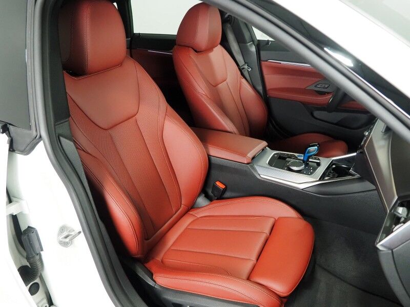 2023 BMW i4 eDrive35 Gran Coupe *HEADS-UP DISPLAY, NAVIGATION, CURVED DISPLAY, SAFETY ALERTS, 360 CAMERAS, MOONROOF, HEATED SEATS/STEERING, COMFORT ACCESS, POWER LIFTGATE, 19 INCH WHEELS, HARMAN/KARDON, ANDROID & APPLE