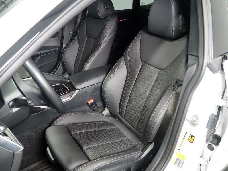 2023 BMW i4 eDrive35 Gran Coupe *HEADS-UP DISPLAY, NAVIGATION, CURVED DISPLAY, SAFETY ALERTS, 360 CAMERAS, MOONROOF, HEATED SEATS/STEERING, COMFORT ACCESS, POWER LIFTGATE, 19 INCH WHEELS, HARMAN/KARDON, WIRELESS CHARGING, ANDROID & APPLE Round Rock TX