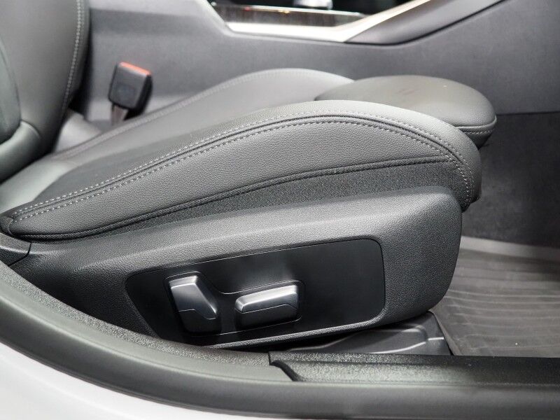 2023 BMW i4 eDrive35 Gran Coupe *HEADS-UP DISPLAY, NAVIGATION, CURVED DISPLAY, SAFETY ALERTS, 360 CAMERAS, MOONROOF, HEATED SEATS/STEERING, COMFORT ACCESS, POWER LIFTGATE, 19 INCH WHEELS, HARMAN/KARDON, WIRELESS CHARGING, ANDROID & APPLE Round Rock TX
