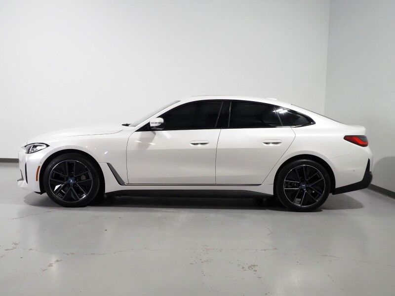 2023 BMW i4 eDrive35 Gran Coupe *HEADS-UP DISPLAY, NAVIGATION, CURVED DISPLAY, SAFETY ALERTS, 360 CAMERAS, MOONROOF, HEATED SEATS/STEERING, COMFORT ACCESS, POWER LIFTGATE, 19 INCH WHEELS, HARMAN/KARDON, WIRELESS CHARGING, ANDROID & APPLE Round Rock TX