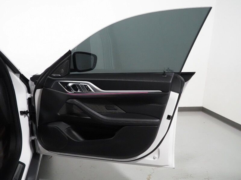 2023 BMW i4 eDrive35 Gran Coupe *HEADS-UP DISPLAY, NAVIGATION, CURVED DISPLAY, SAFETY ALERTS, 360 CAMERAS, MOONROOF, HEATED SEATS/STEERING, COMFORT ACCESS, POWER LIFTGATE, 19 INCH WHEELS, HARMAN/KARDON, WIRELESS CHARGING, ANDROID & APPLE Round Rock TX