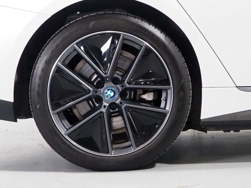 2023 BMW i4 eDrive35 Gran Coupe *HEADS-UP DISPLAY, NAVIGATION, CURVED DISPLAY, SAFETY ALERTS, 360 CAMERAS, MOONROOF, HEATED SEATS/STEERING, COMFORT ACCESS, POWER LIFTGATE, 19 INCH WHEELS, HARMAN/KARDON, WIRELESS CHARGING, ANDROID & APPLE Round Rock TX