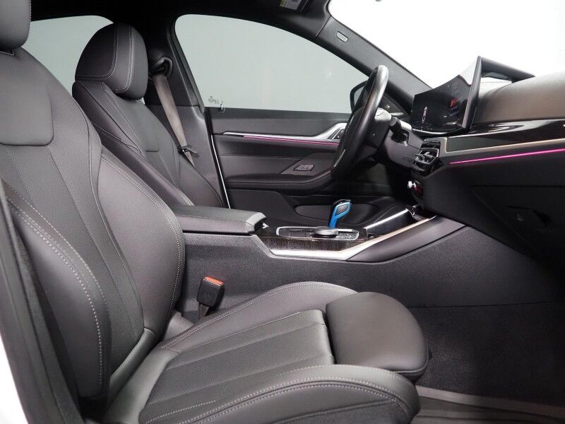 2023 BMW i4 eDrive35 Gran Coupe *HEADS-UP DISPLAY, NAVIGATION, CURVED DISPLAY, SAFETY ALERTS, 360 CAMERAS, MOONROOF, HEATED SEATS/STEERING, COMFORT ACCESS, POWER LIFTGATE, 19 INCH WHEELS, HARMAN/KARDON, WIRELESS CHARGING, ANDROID & APPLE Round Rock TX