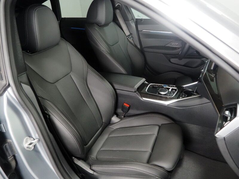 2023 BMW i4 eDrive35 Gran Coupe *HEADS-UP DISPLAY, NAVIGATION, CURVED DISPLAY, SAFETY ALERTS, 360 CAMERAS, MOONROOF, HEATED SEATS/STEERING, COMFORT ACCESS, POWER LIFTGATE, 19 INCH WHEELS, WIRELESS CHARGING, ANDROID & APPLE